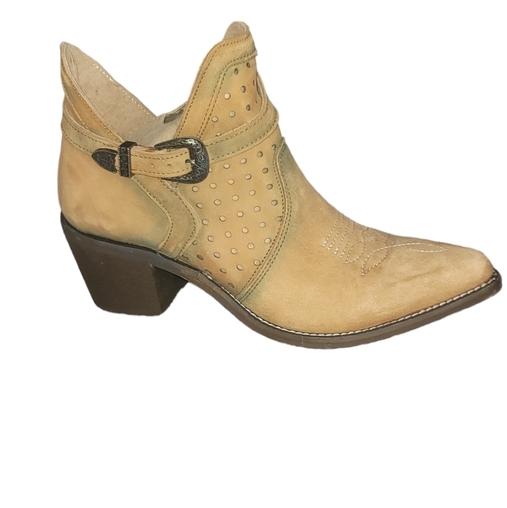 Circle G Distressed Leather Western Cutout Ankle Boots NWT - Picture 5 of 16